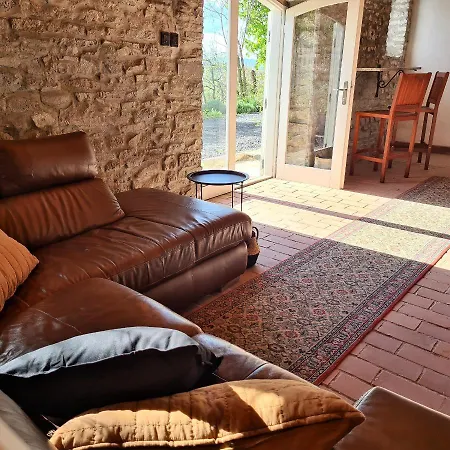Izabella Guest house *